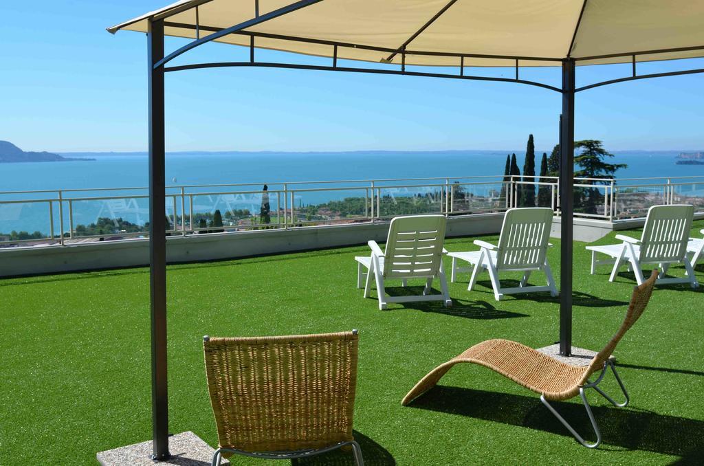 Residence Il Poggio Al Sole Toscolano-Maderno Exterior foto